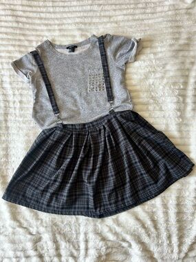 🖤 Plaid Skirt (Hot Topic) + Grey Sweater (Forever21) Outfit – Casual Chic Look ✨